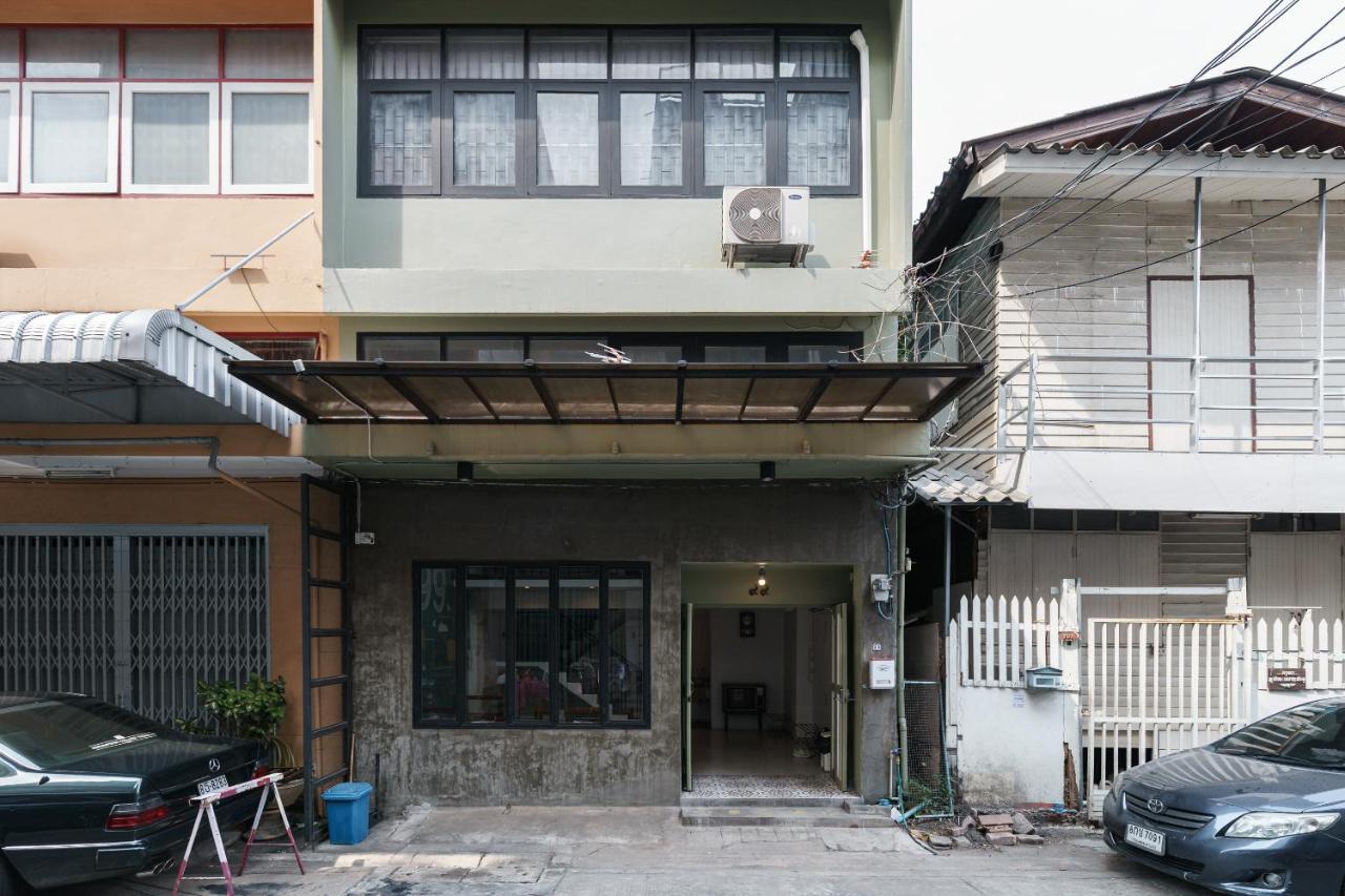 99 Hostel Khaosan Bangkok Exterior photo